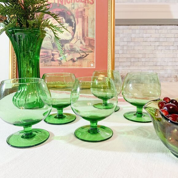 Vintage Set of 4 Green Glass Brandy Glasses / Spirit Glasses / Brandy Snifters - Picture 6 of 10